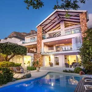 Far Horizons Camps Bay Guest house